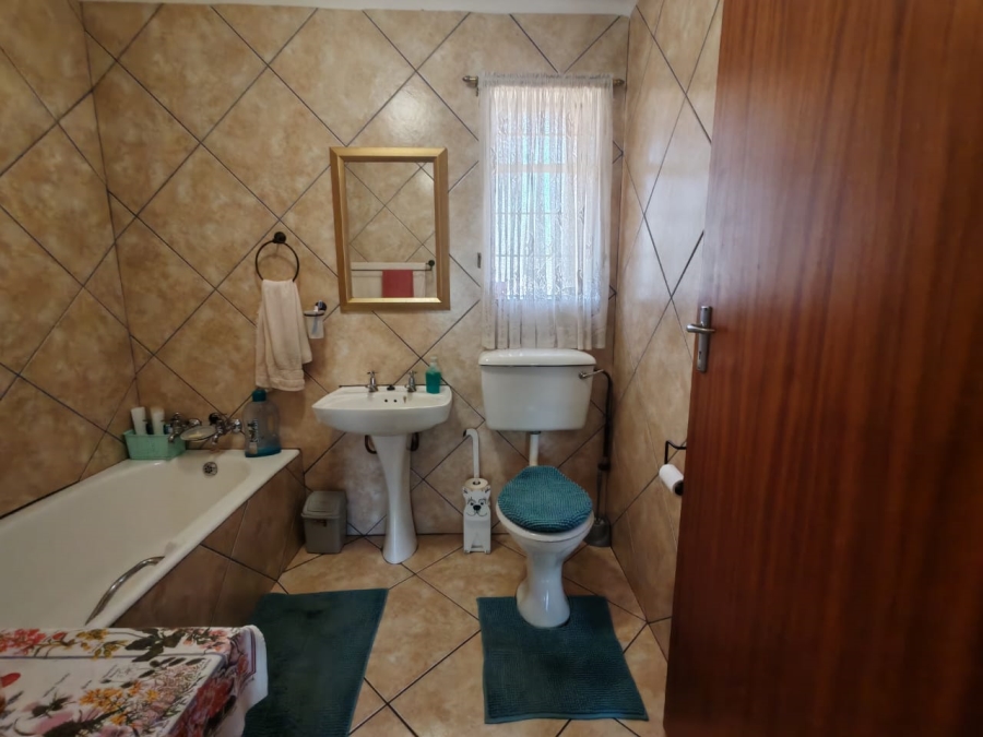5 Bedroom Property for Sale in Sasolburg Ext 10 Free State